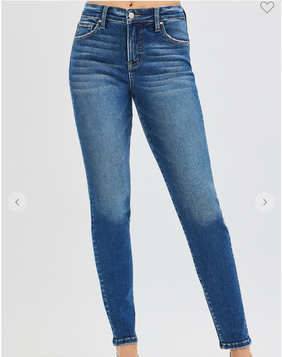 RISEN SKINNY JEANS
